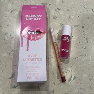 Kylie Cosmetics 2- Pc. Glossy Lip Set